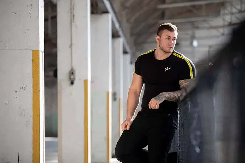 Chester T-shirt - Black/Yellow - Image 6