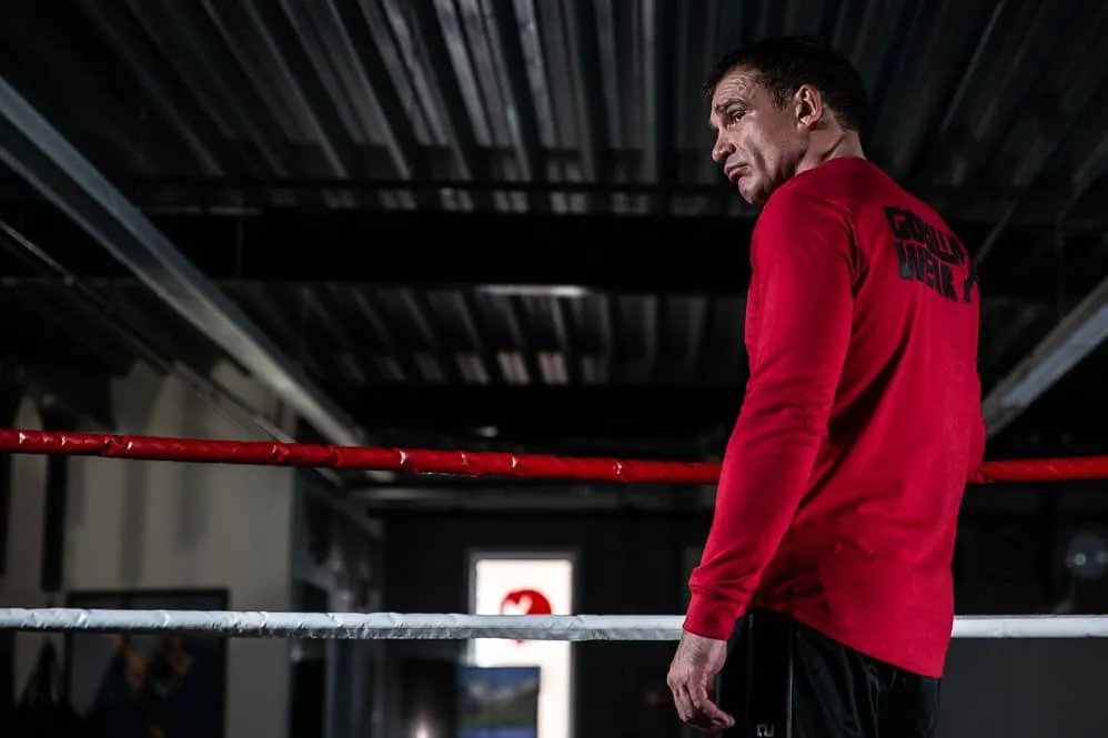 Williams Long Sleeve - Red - Image 4